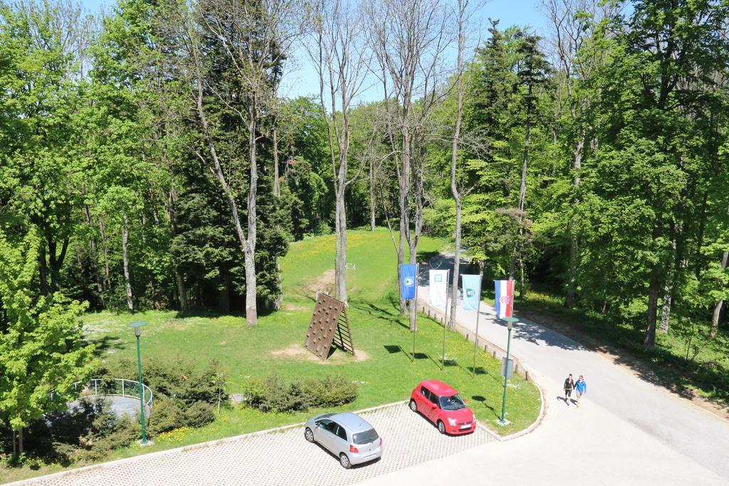 Aparthotel Snjezna Kraljica Zagreb Habitación foto